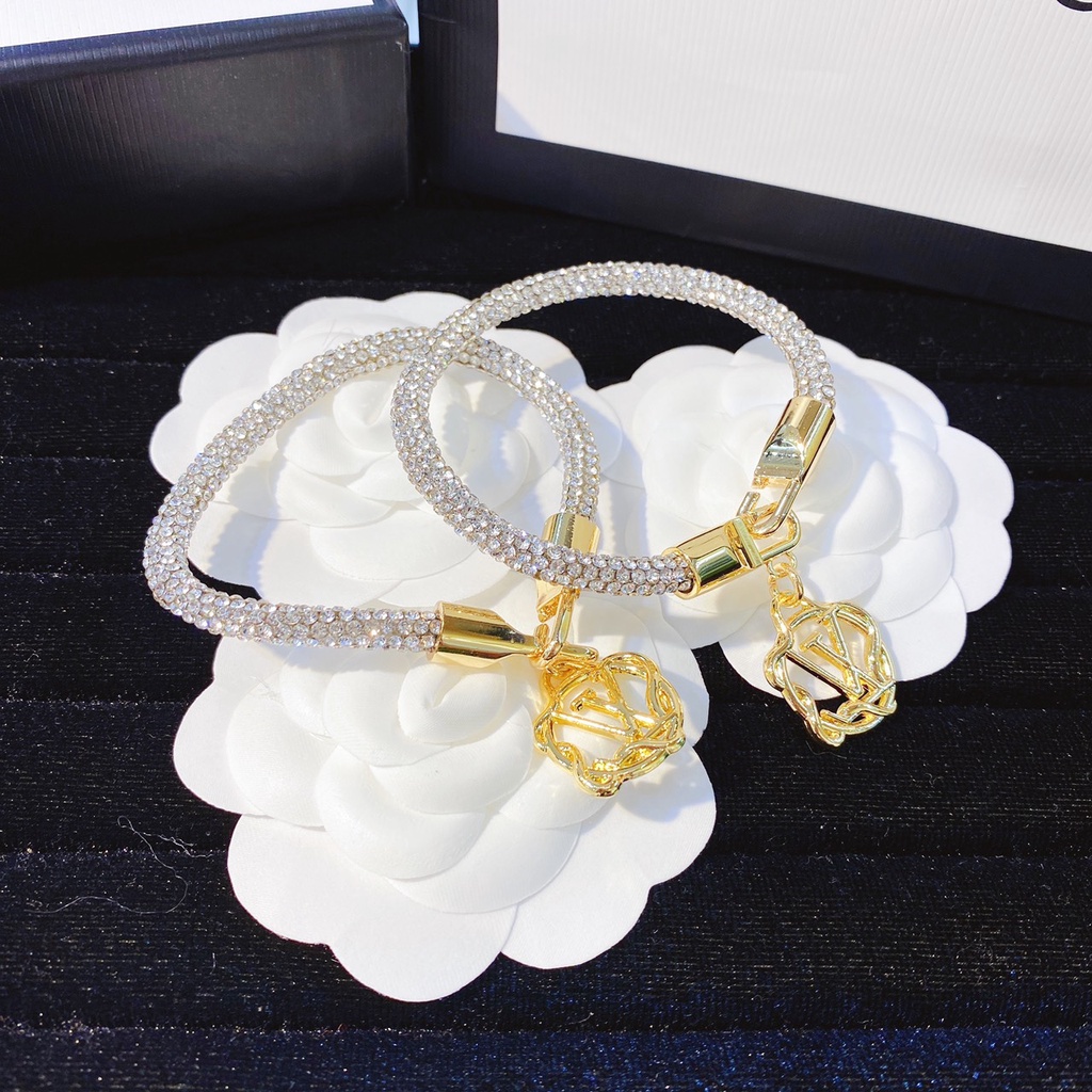 Vòng tay nữ đính đá móc khoá và logo cao cấp Ròm House phụ kiện lắc tay trang sức thời trang đẹp sang chảnh