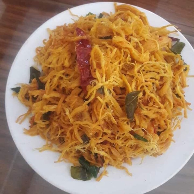 KHÔ GÀ LÁ CHANH- gà thả vườn