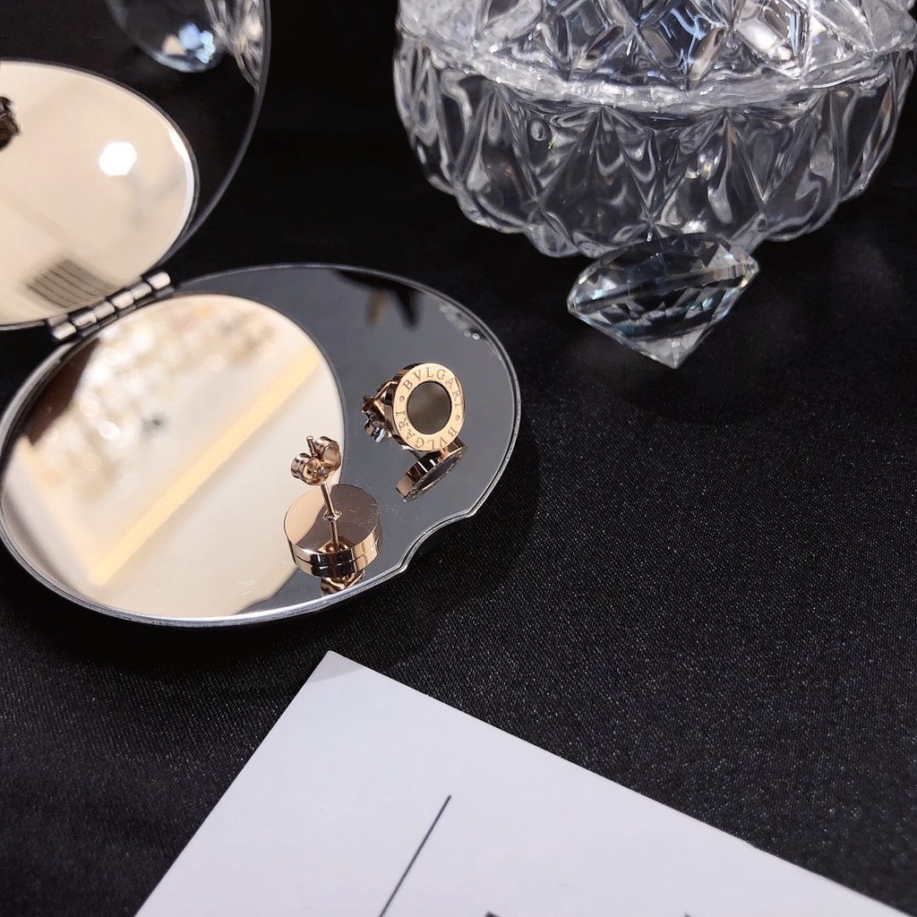 Khuyên Tai Tròn Bằng Thép Titan In Logo Chữ Thời Trang Dành Cho Nữ