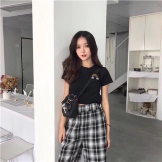 Áo crtop thêu cầu vòng