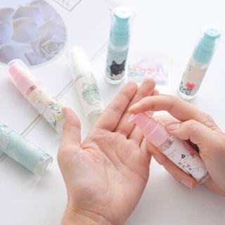 Nước rửa tay khô dạng gel, nước