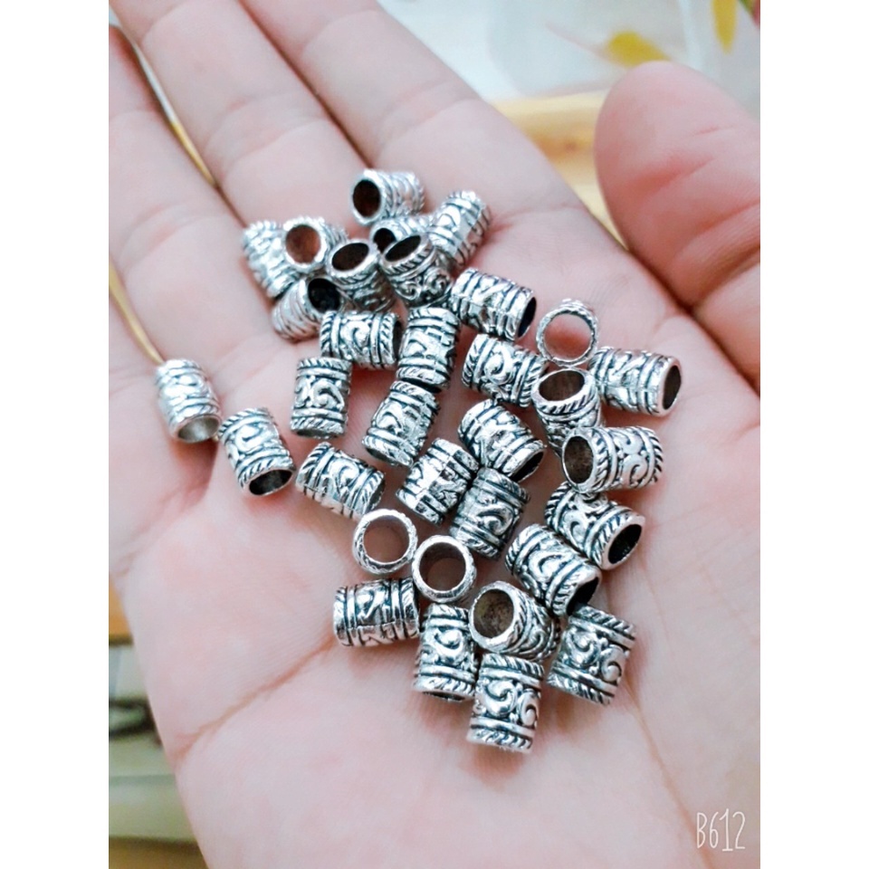 phụ kiện charm xỏ lỗ lớn : giá sỉ 50 gram = 25k