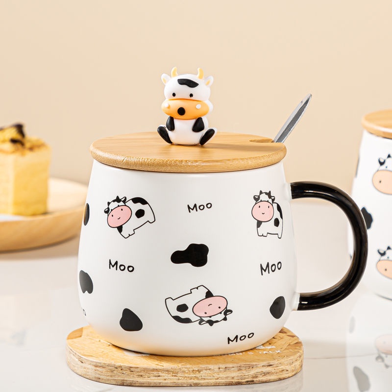 ✨Cốc Sứ Uống Sữa Dung Tích Lớn Họa Tiết Bò Hoạt Hình Kèm Muỗng Và Nắp Đậy