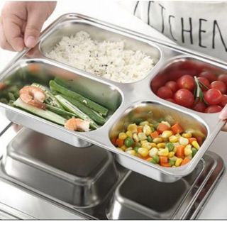 Khay ăn cơm inox 4 ngăn sâu lòng.