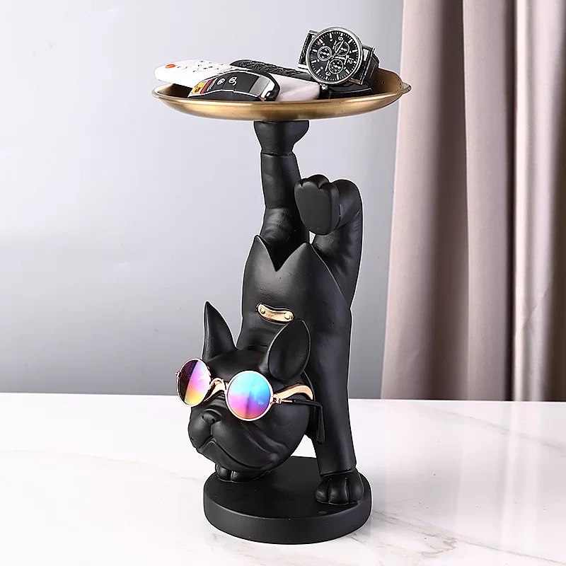 Chú Chó Decor Cầm Đĩa Bằng Chân Độc Đáo