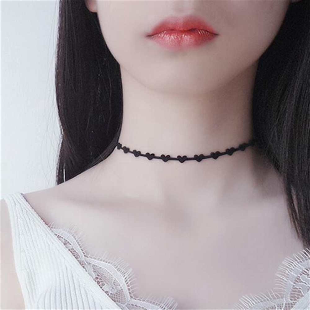 Vòng cổ choker màu đen phối mặt hình trái tim phong cách Hàn Quốc thời trang cao cấp