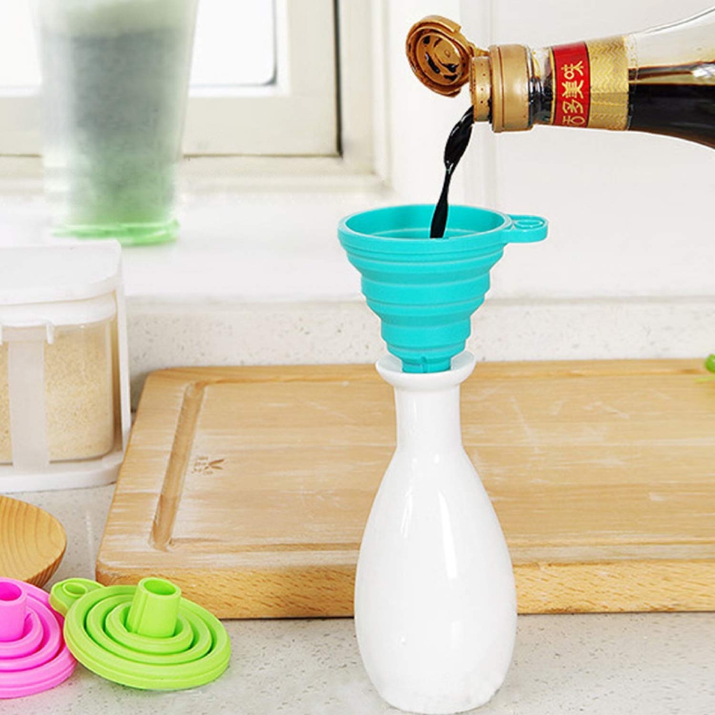 Phễu silicone có thể gấp gọn linh hoạt tiện dụng cho nhà bếp