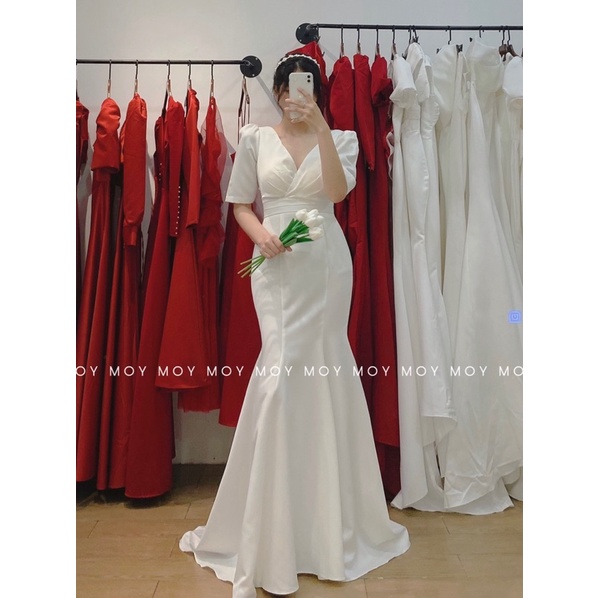 Váy suông cá ly eo ngực cổ V đắp tay ngắn đan lưng chuỗi- Váy cưới, đầm thiết kế đi bàn, chụp ảnh đơn giản, sang trọng