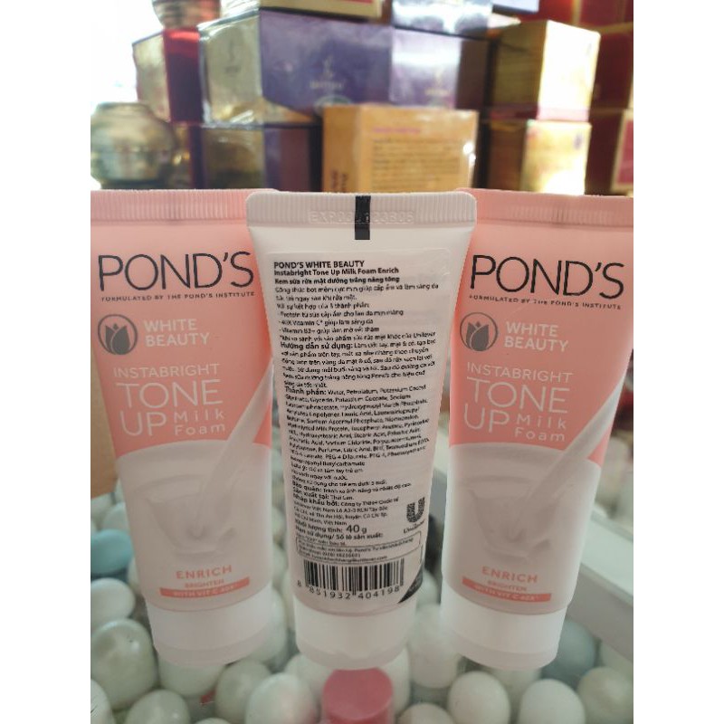 sữa rữa mặt dưỡng trắng nâng tông pond's white beauty 40g.