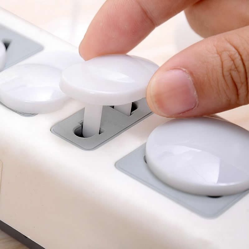 20 Nắp che ổ cắm điện bằng nhựa bảo vệ an toàn cho bé
