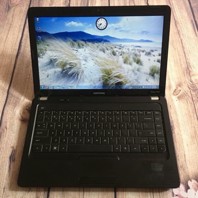 Máy tính văn phòng , xem phim, nghe nhạc, đọc báo CQ 40 | BigBuy360 - bigbuy360.vn