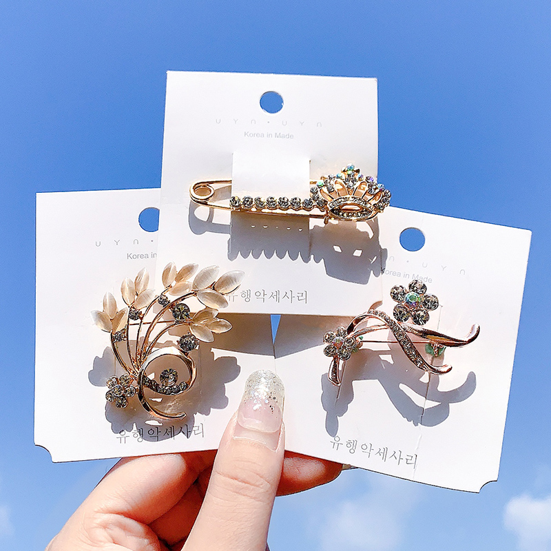 Ghim cài áo lụa thiết kế độc đáo cao cấp 2021