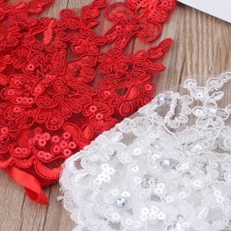 Găng Tay Hở Ngón Đính Hạt Xinh Xắn Cho Cô Dâu