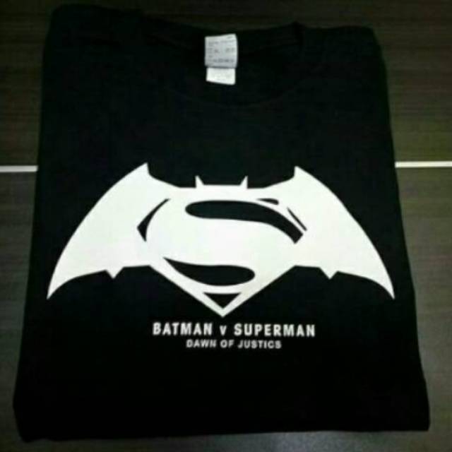 Áo Thun In Hình Batman Vs Superman Độc Đáo
