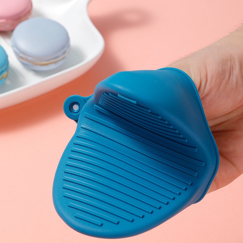 Bộ 2 miếng nhấc nồi chịu nhiệt silicon, găng tay lò nướng chịu nhiệt Living C