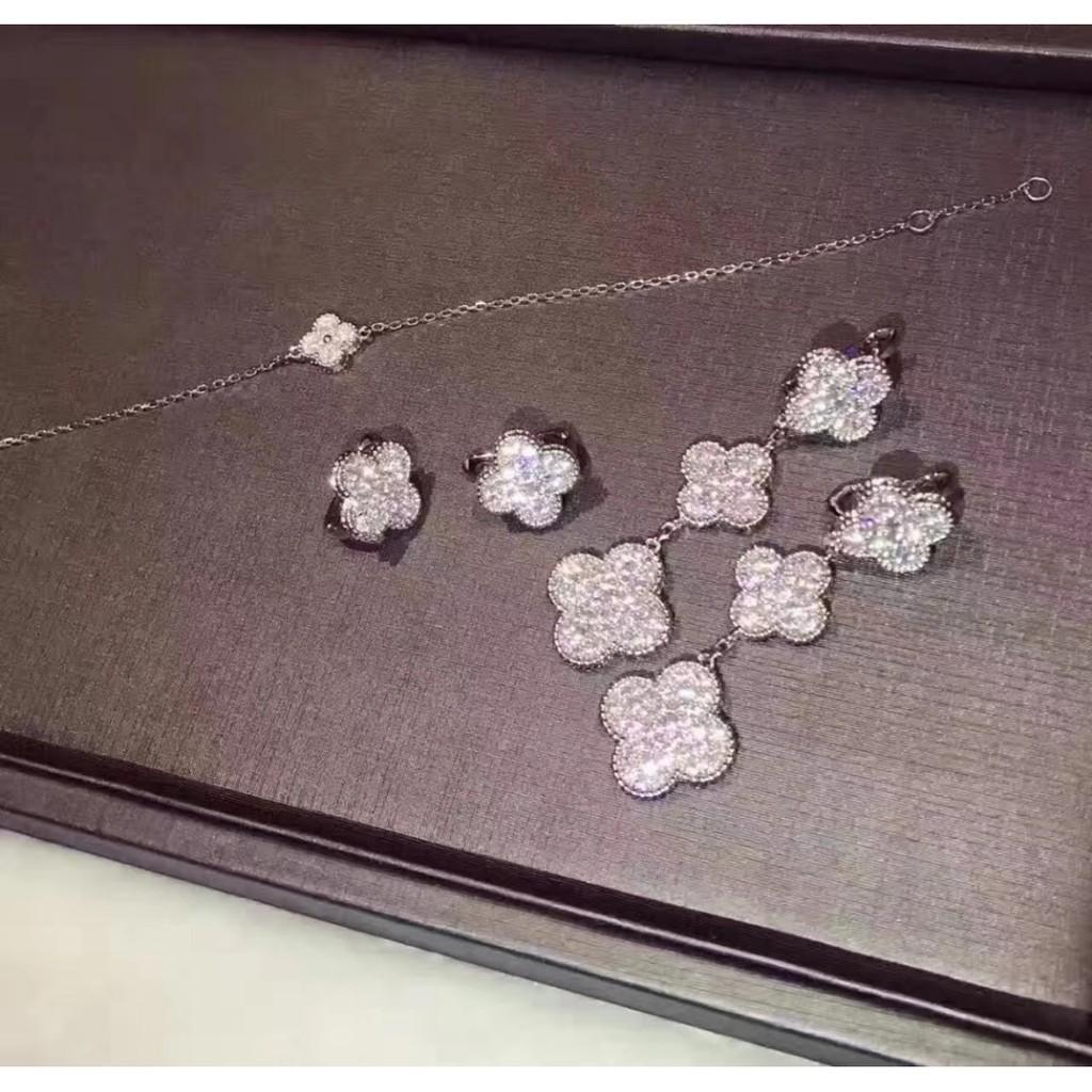 Toàn Bộ Khuyên Tai Bạc S925 Hình Cỏ Bốn Lá Đính Đá Kim Cương Phong Cách Pháp