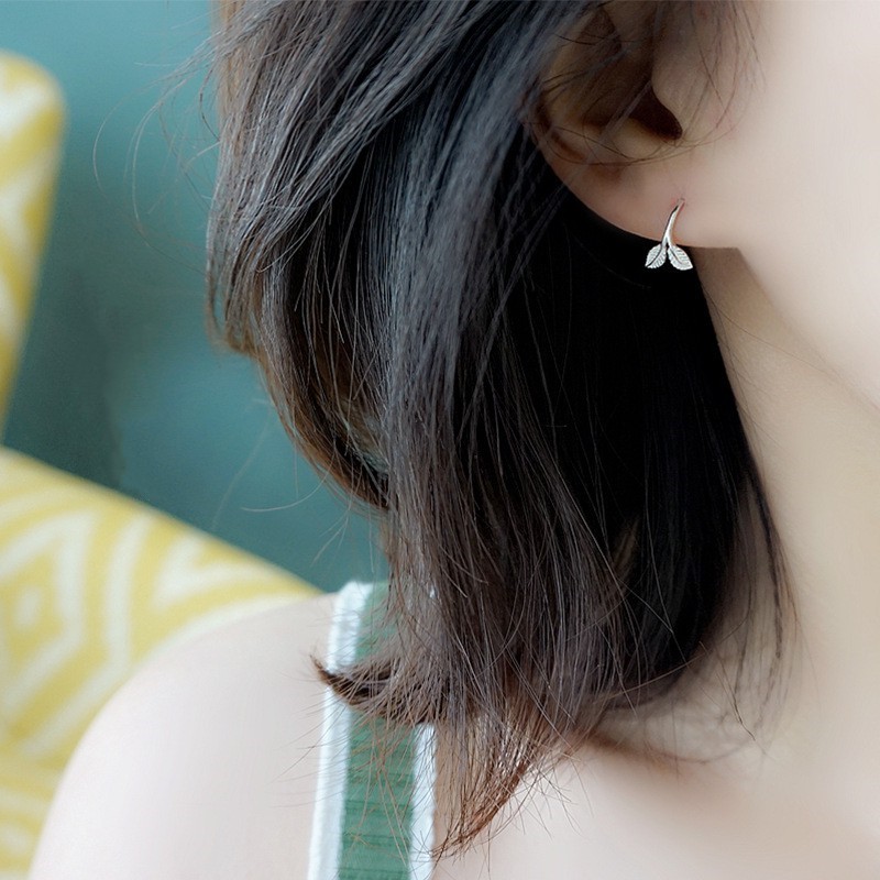 Bông Tai Hình Chiếc Lá Dễ Thương Xinh Xắn Cho Nữ A316