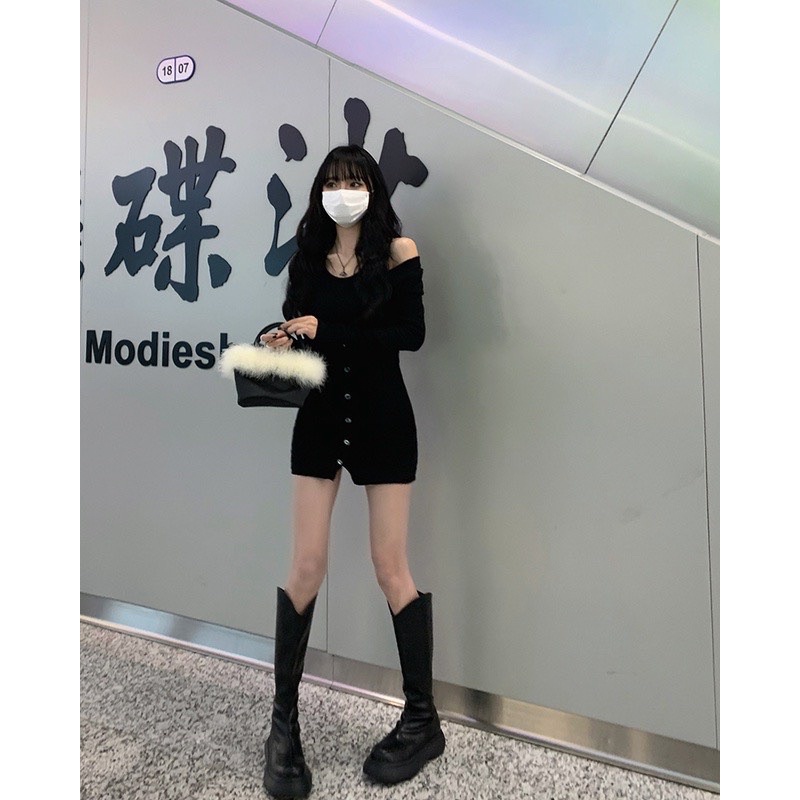 đầm yếm trễ vai nút - CarotShop