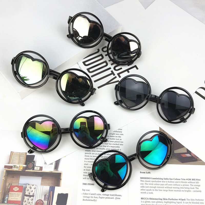 Kính Mát Hình Trái Tim Cho Bé Từ 0-8 Tuổi