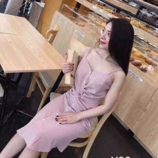 Đầm 2 dây xoắn bụng