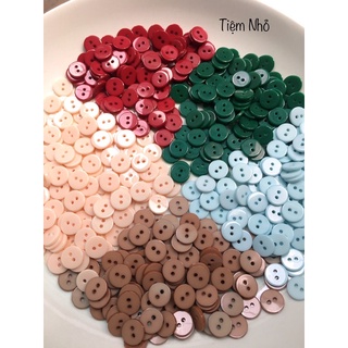 Nút sơ mi 2 lỗ giá siêu hạt dẻ kích 1.1cm