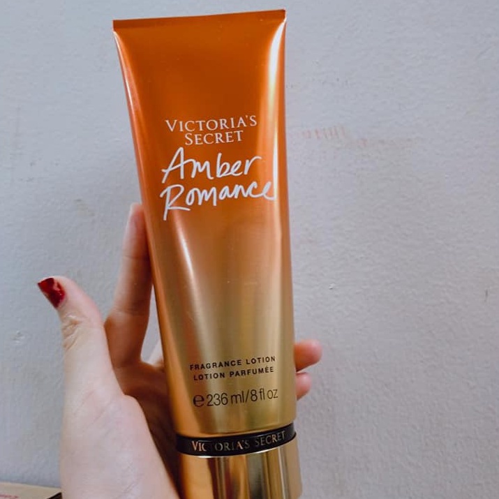 ❤️ [ Bill Mỹ] Dưỡng thể nước hoa Victoria Secret Amber Romance Fragrance Lotion 236ml