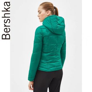 Áo phao bershka auth