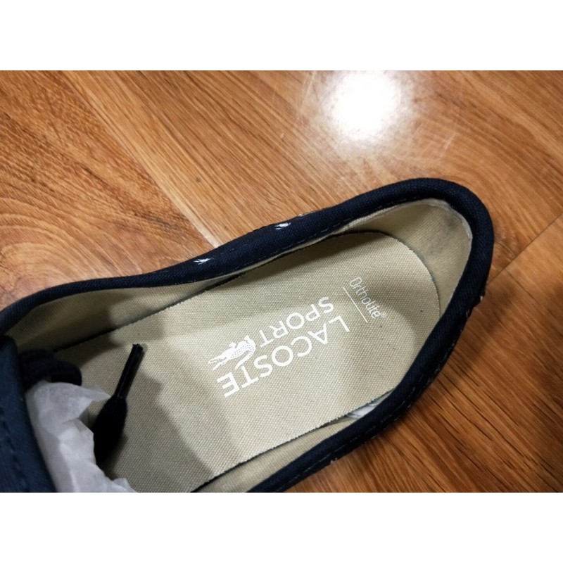 Giày vải nữ cổ dài hoạ tiết thêu logo nhỏ trang trí đế bệt lacoste