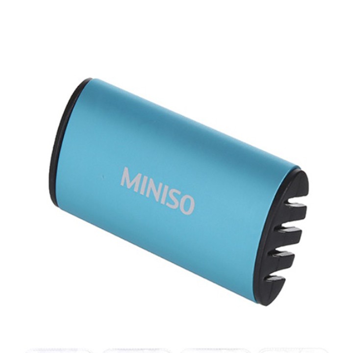 Máy lọc không khí khuếch tán tinh dầu trên ô tô Miniso