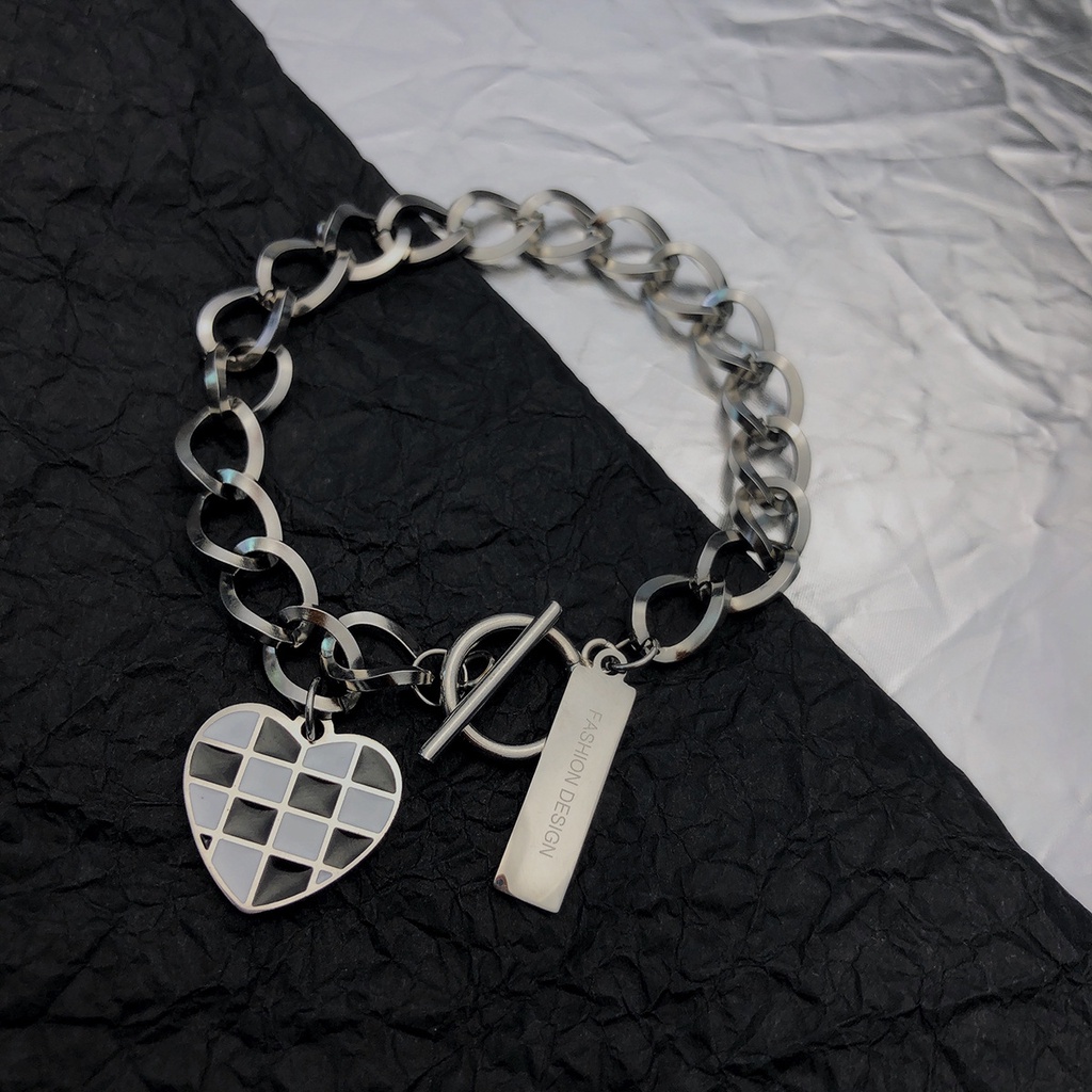 Vòng cổ Mayebe Lavend họa tiết kẻ ô vuông trắng đen phong cách Hàn Quốc