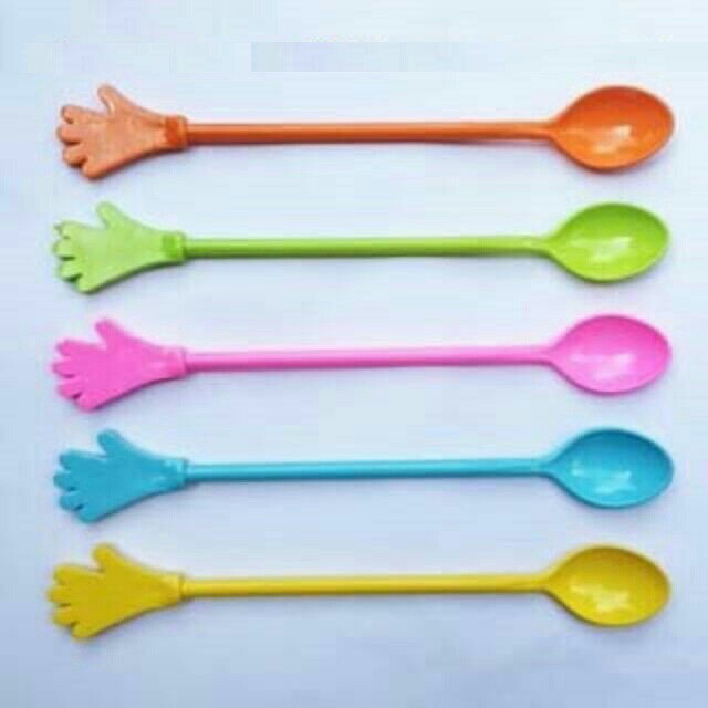 Combo 5 muỗng 20cm hình bàn tay nhựa pha chế đuôi nhiều màu- thìa bar que khuấy sinh tố - Hand spoon