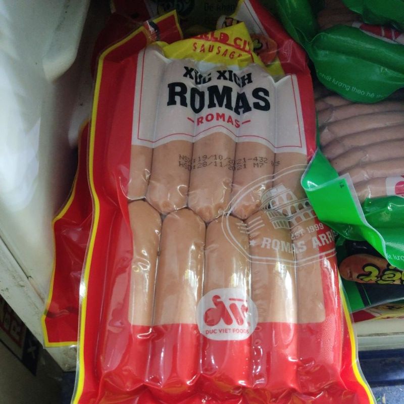 Xúc xích Đức Việt