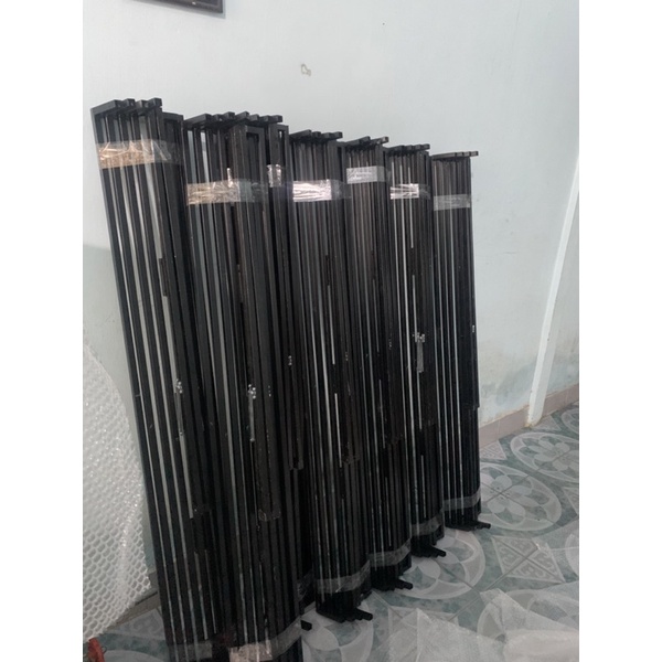 Kệ 4 tầng chưng hoa