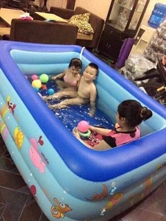 Bể bơi cho bé