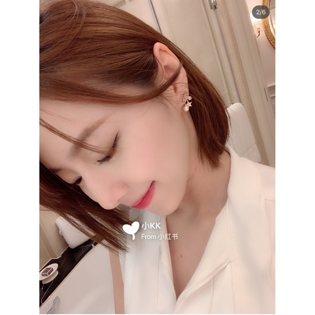 Khuyên tai chữ cái đính ngọc trai đơn giản phong cách retro