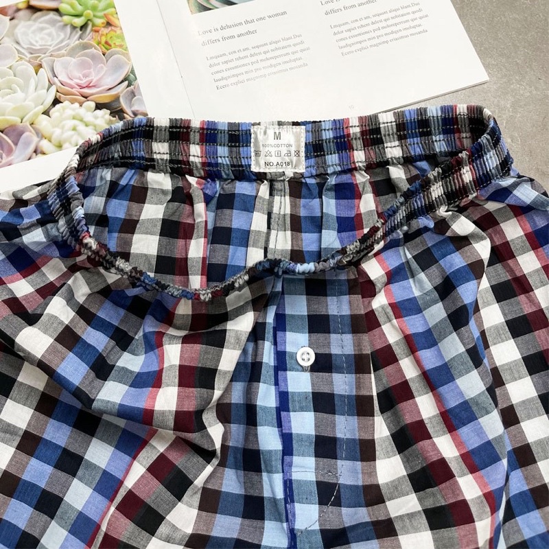 Quần đùi ca rô nam, màu ngẫu nhiên