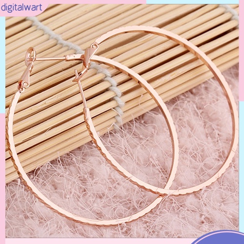 Cặp khuyên tai hình vòng tròn lớn đơn giản tinh tế sang trọng dành cho nữ