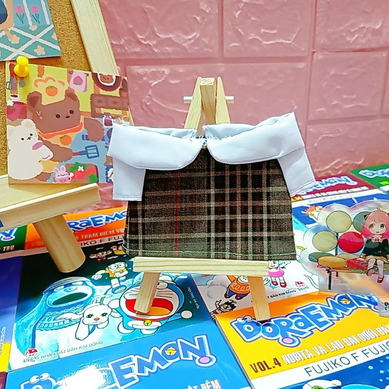 (Hàng có sẵn) Outfit doll 20cm Set Váy Yếm Caro (T26)