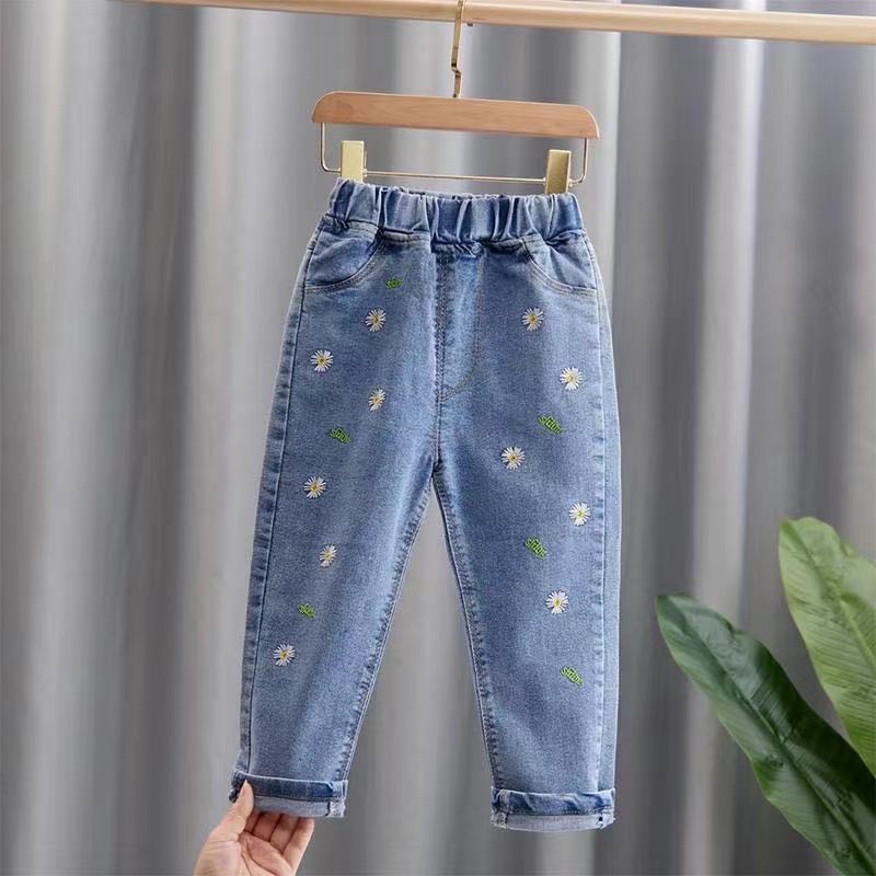 Quần Jean Dài Thêu Hình Thỏ Hoạt Hình Dễ Thương Cho Bé 1-9 Tuổi