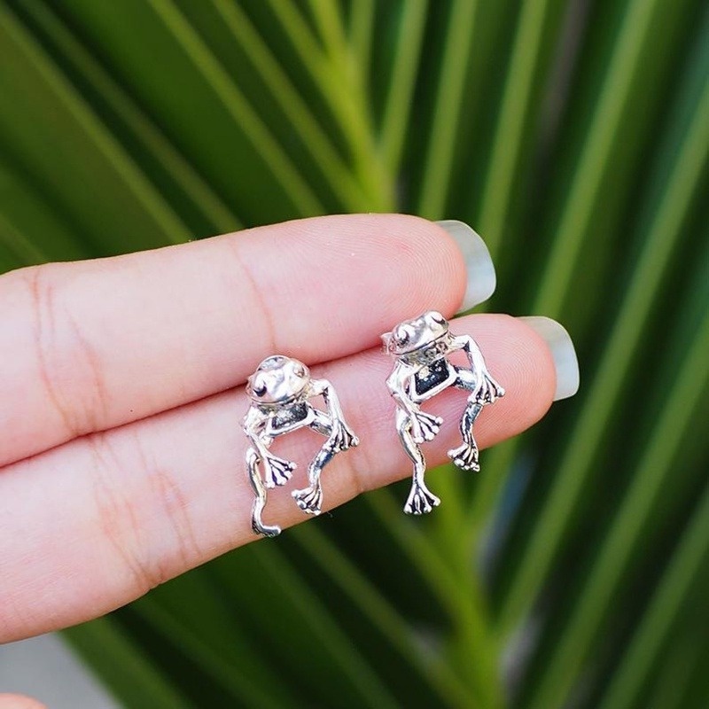 1 Đôi Bông Tai Unisex Hình Ếch Phong Cách Gothic Dễ Thương
