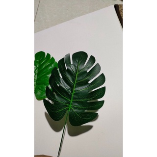 Lá cây giả trang trí sinh nhật