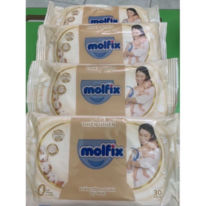 Khăn ướt Molfix Organic thiên nhiên, không cồn dùng cho da nhạy cảm gói 30 tờ