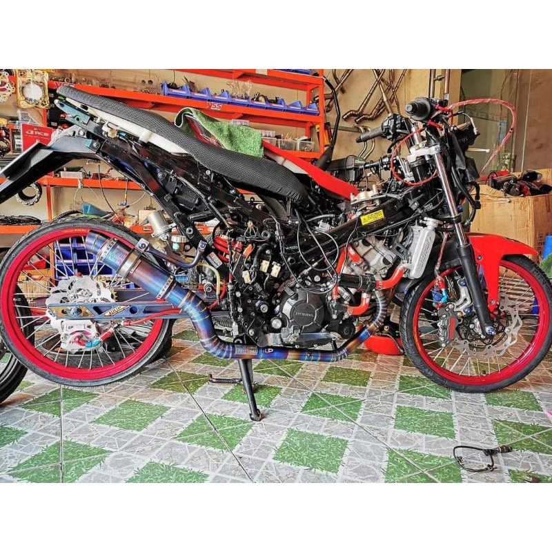 Pass pô chữ L titan gắn lon tăng