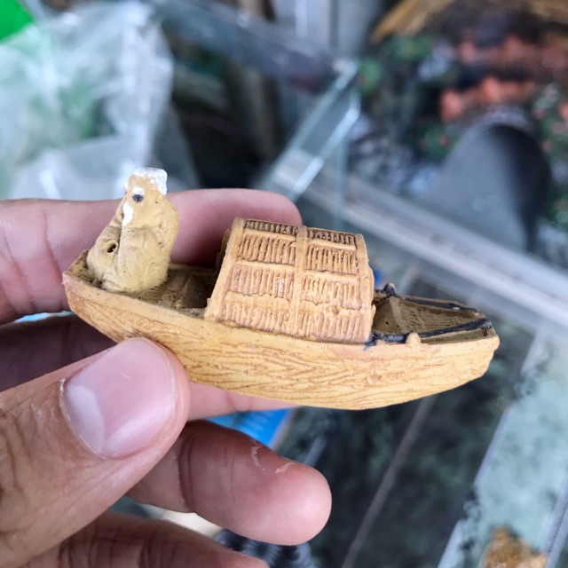 THUYỀN CÂU CÁ TRANG TRÍ HỒ CÁ NON BỘ