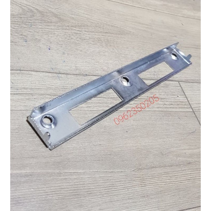 Miệng Khóa Cửa Nhựa Lõi Thép.