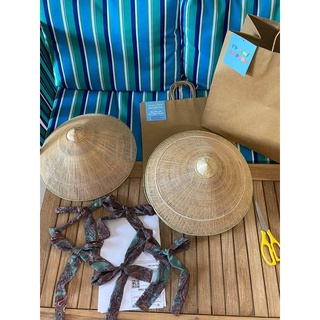 NÓN KHUNG LƯỚI( nón khung) THƯA CHỤP ÁO DÀI (nón ngựa phú gia bình định)