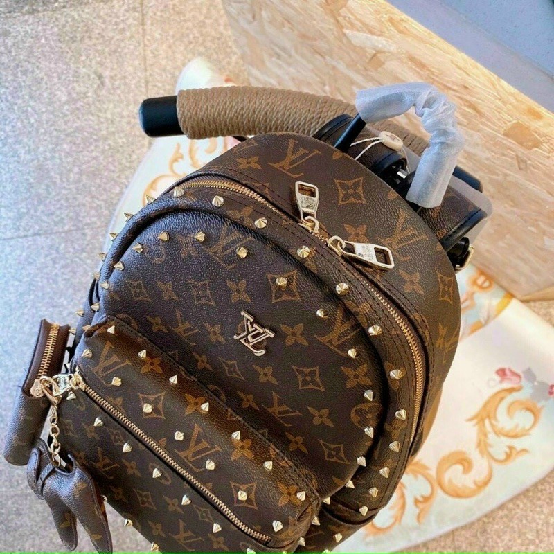 Balo đinh LV + ví + charm 3in1 super siêu đẹp size 28x30