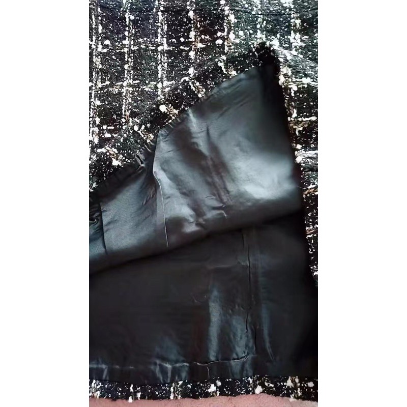 Chân váy dạ tweed kẻ ô dáng ngắn