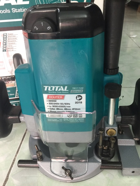 Máy phay gỗ Total TR11122, 2200W, 12mm