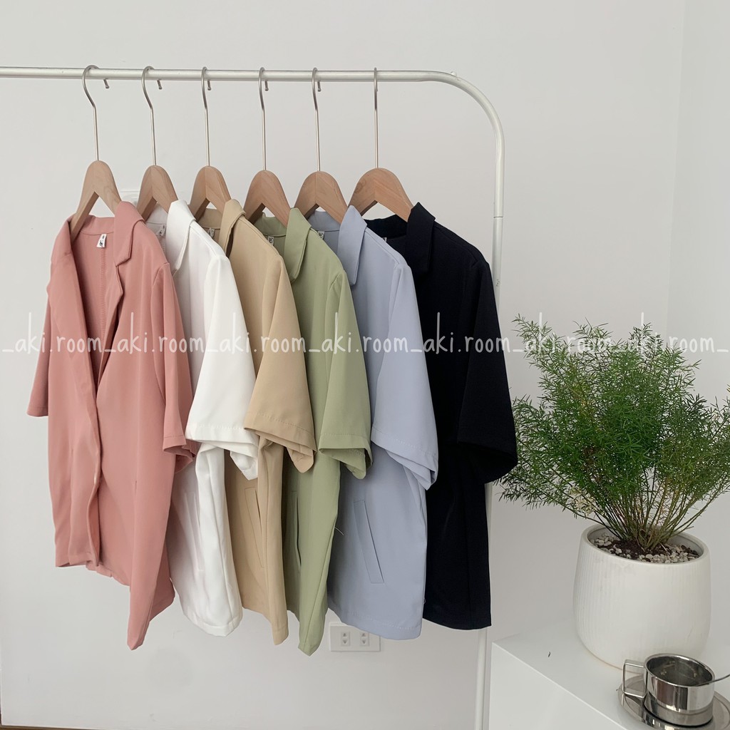 Áo blazer cộc tay dáng lửng hai khuy